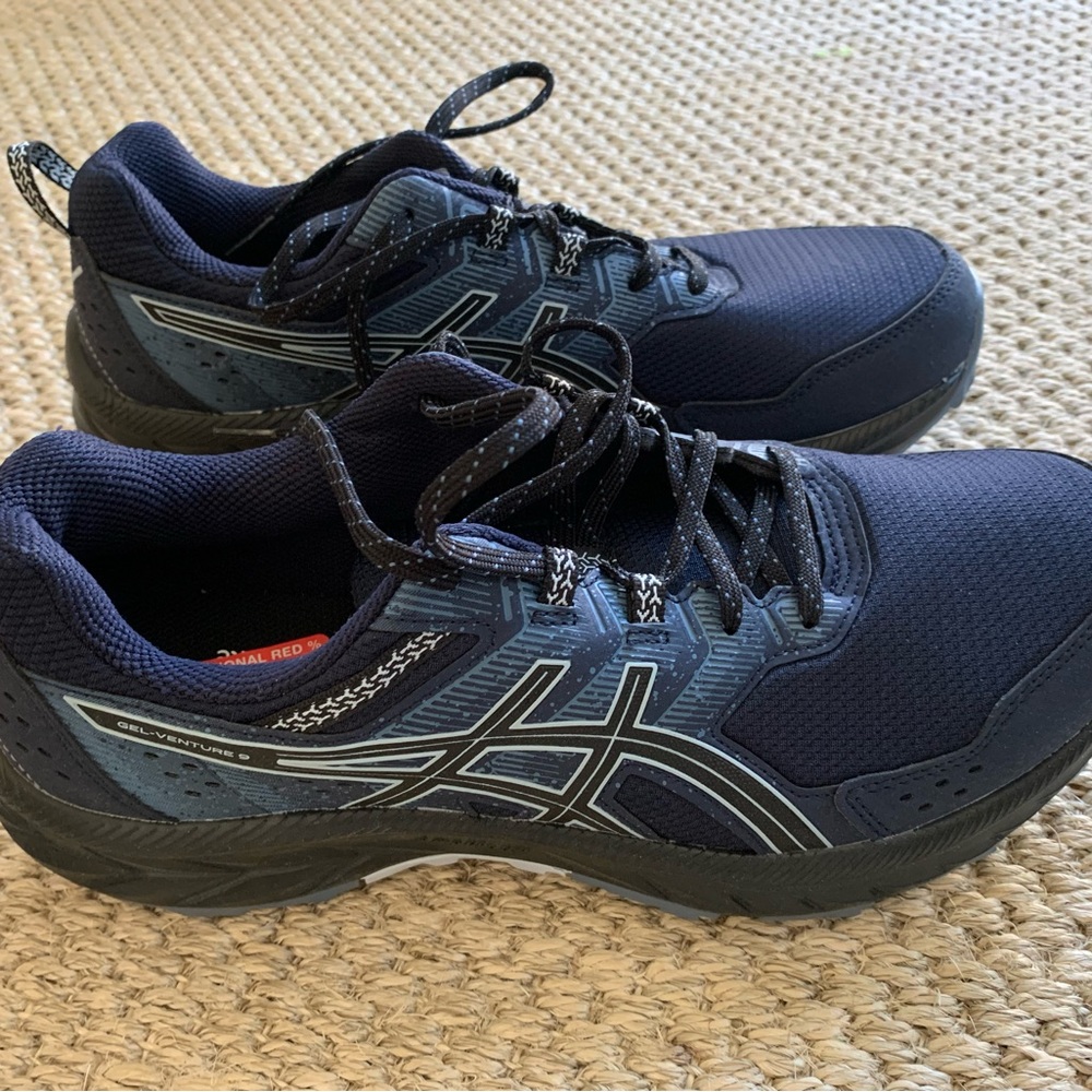 ASICS Gel Venture 9 sneakers